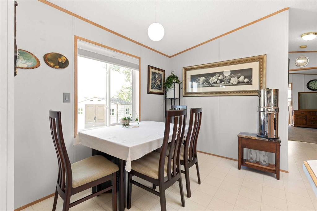 17 & 18 Roseglen Drive 