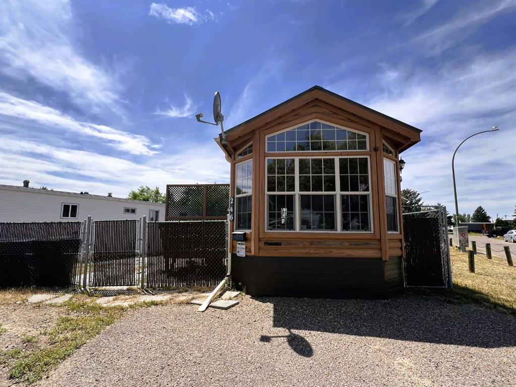 246 Fleet Street SW, Medicine Hat