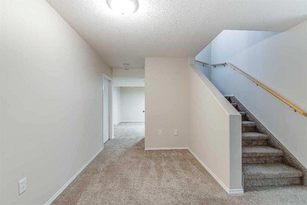 87 Sunrise Road SW