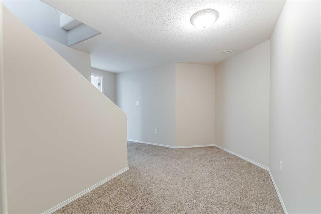 87 Sunrise Road SW