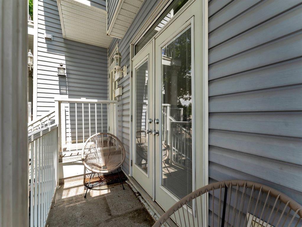 #6 902 Dominion Street SE