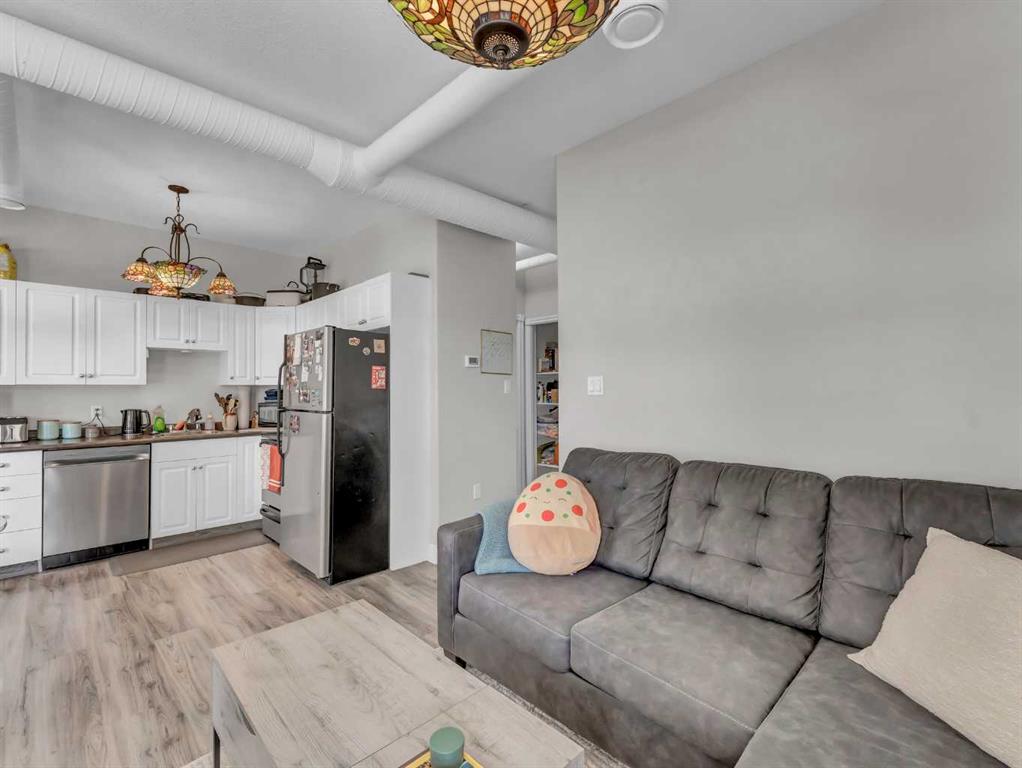 #6 902 Dominion Street SE