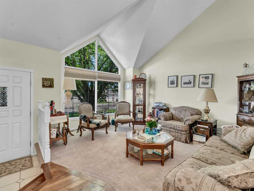 451 Sprague Way SE