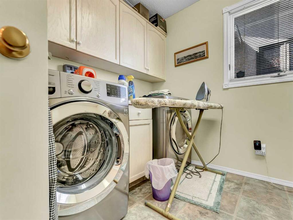 451 Sprague Way SE
