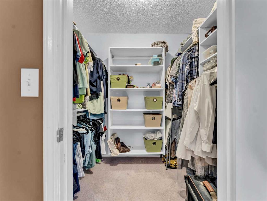 451 Sprague Way SE