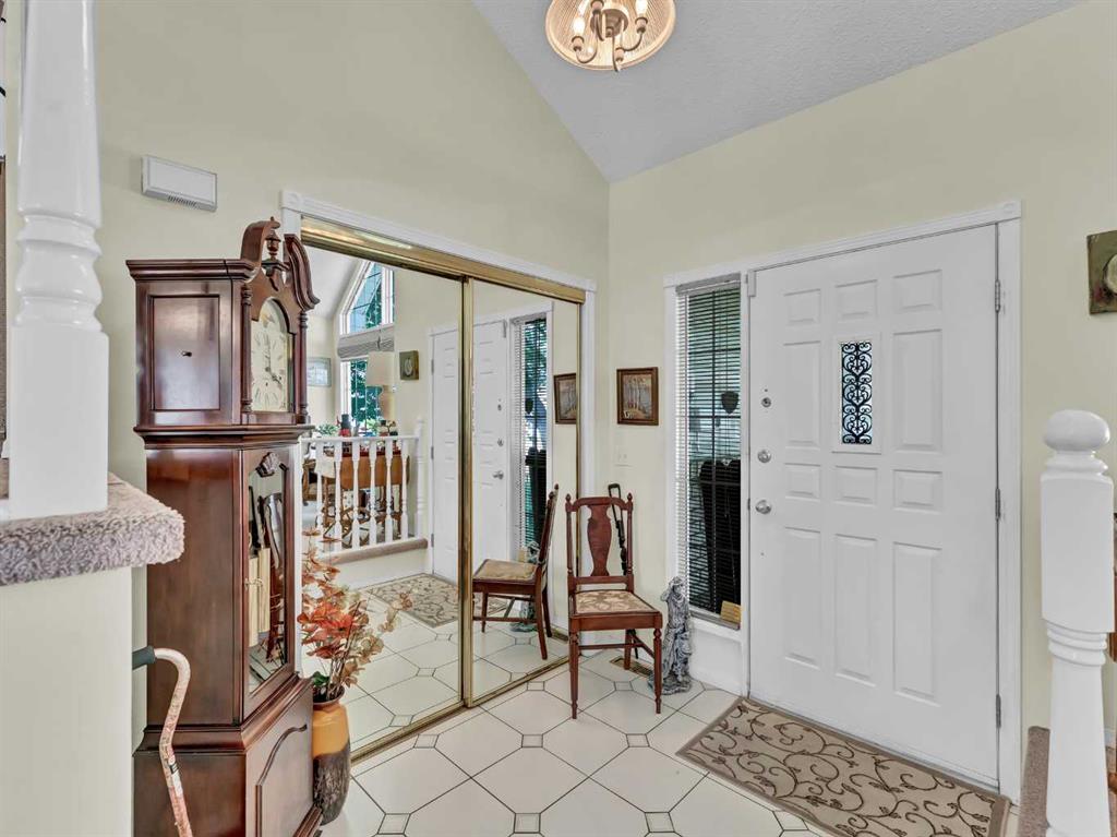 451 Sprague Way SE
