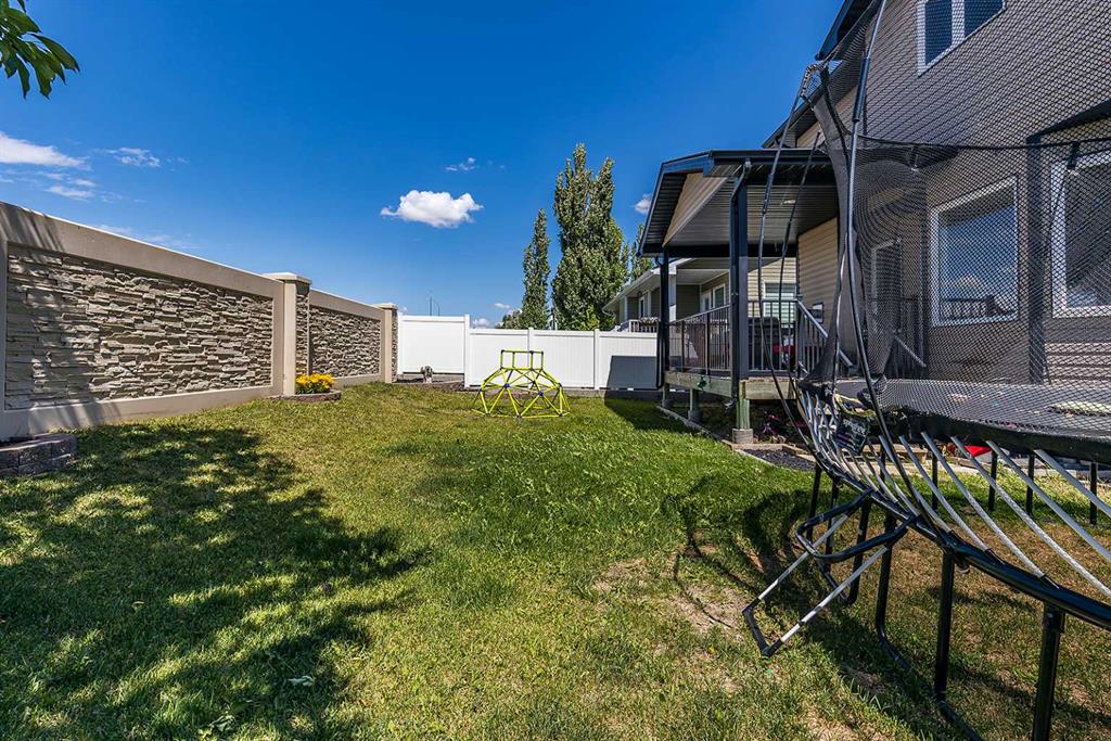 52 Somerside Way SE