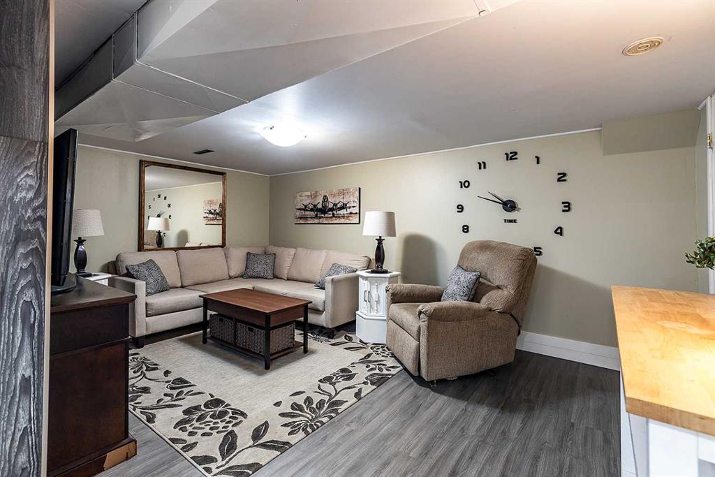 19 8th Street NE