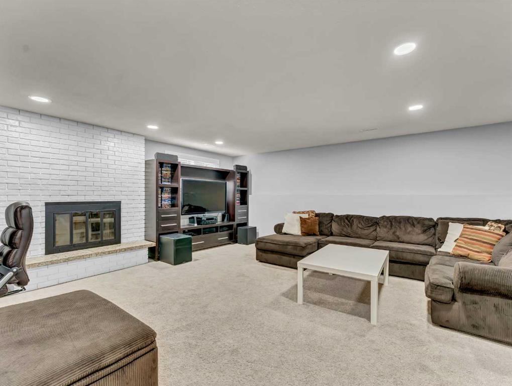 238 Cameron Road SE
