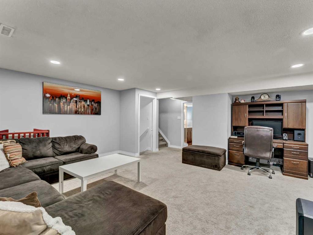 238 Cameron Road SE