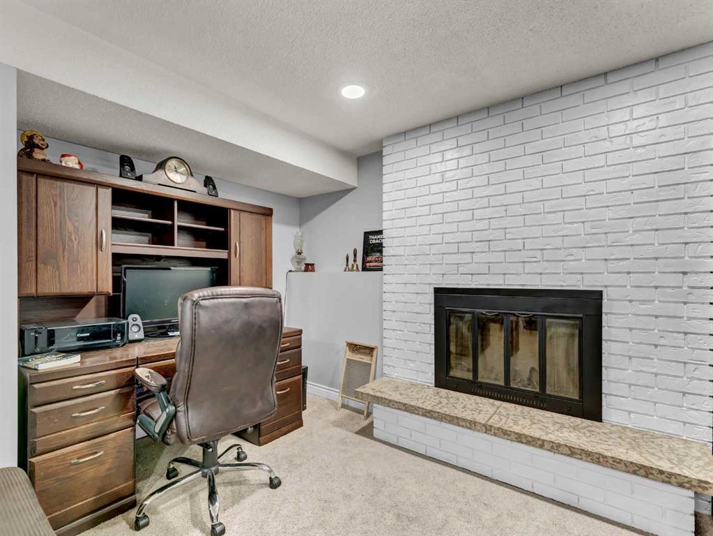 238 Cameron Road SE