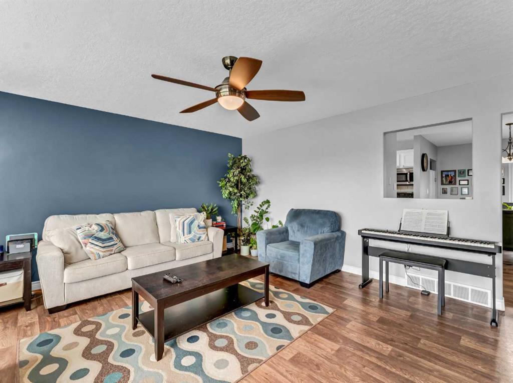 238 Cameron Road SE