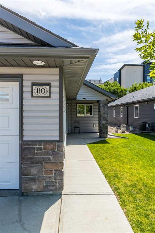 110 Chartwell Place SE