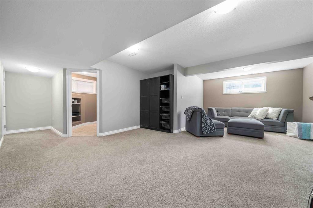 249 Vista Road SE