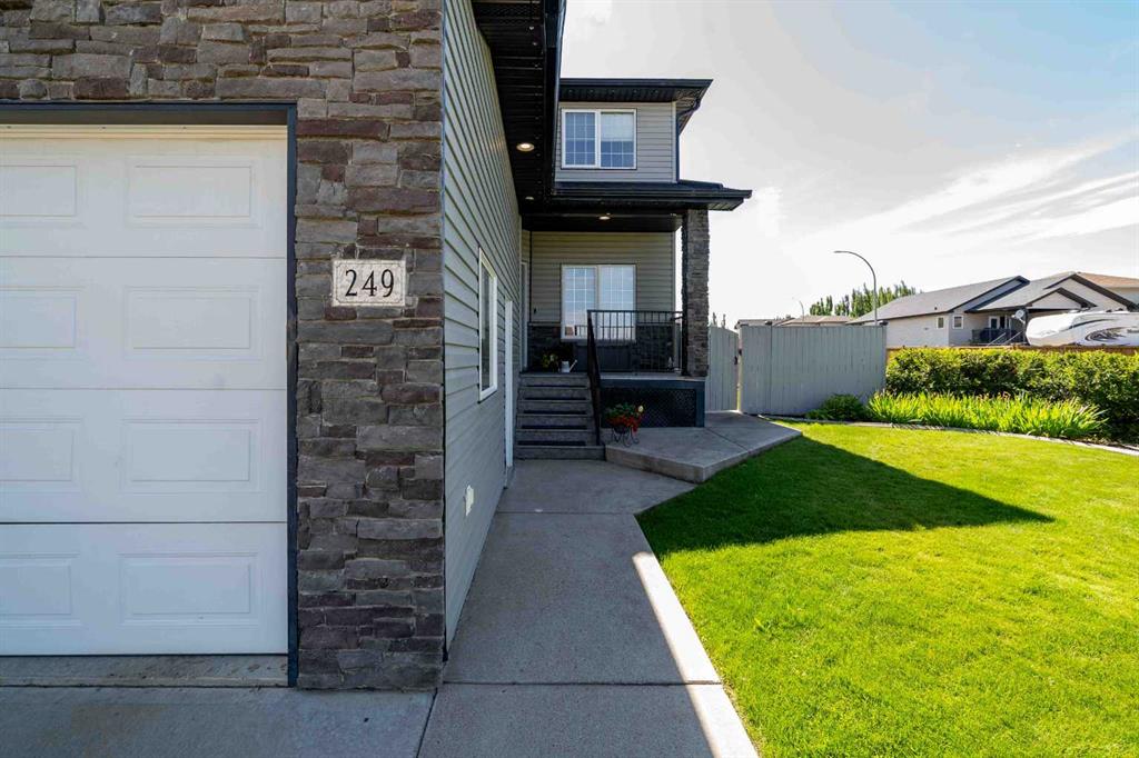 249 Vista Road SE