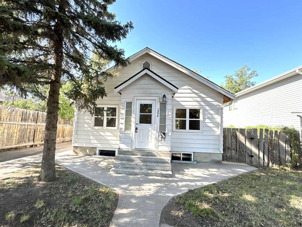 1246 Bridge Street SE, Medicine Hat