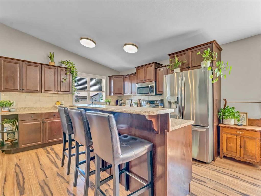 157 Ranchman Crescent NE