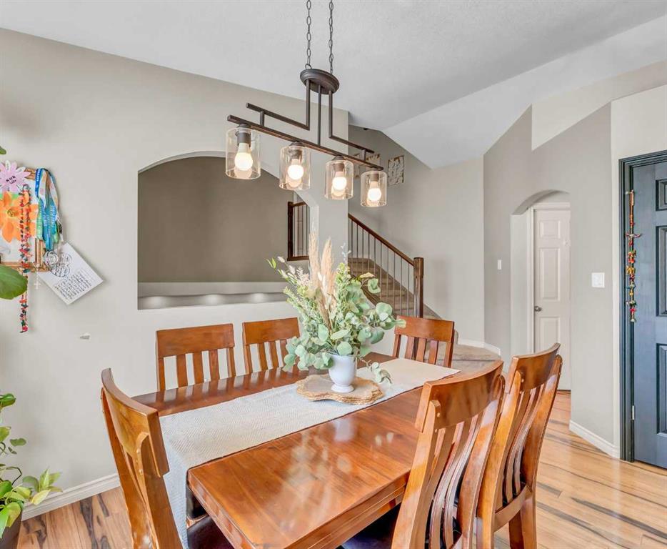 157 Ranchman Crescent NE