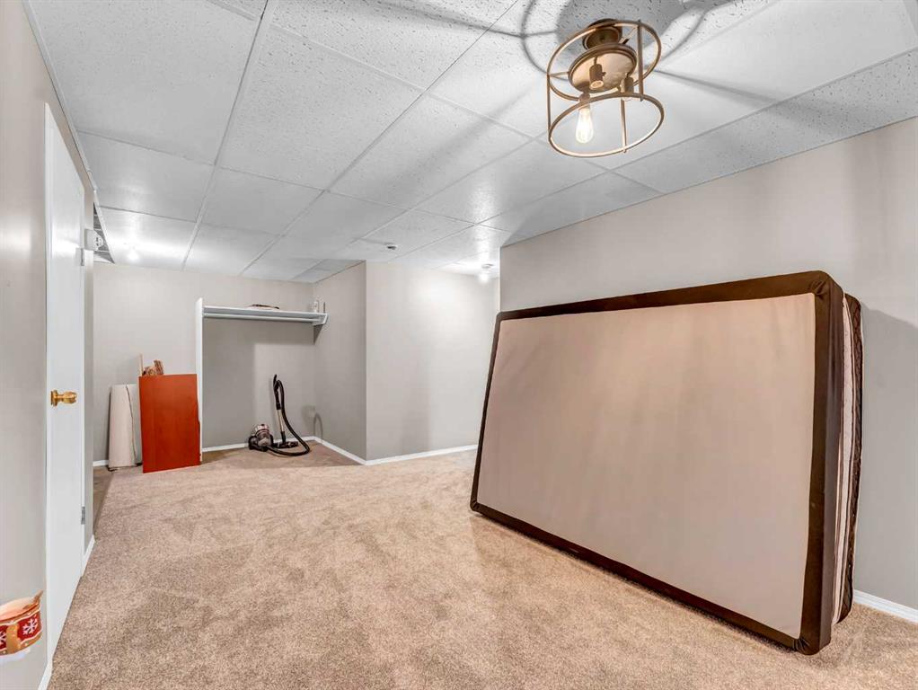#101 165 South Ridge Drive SE