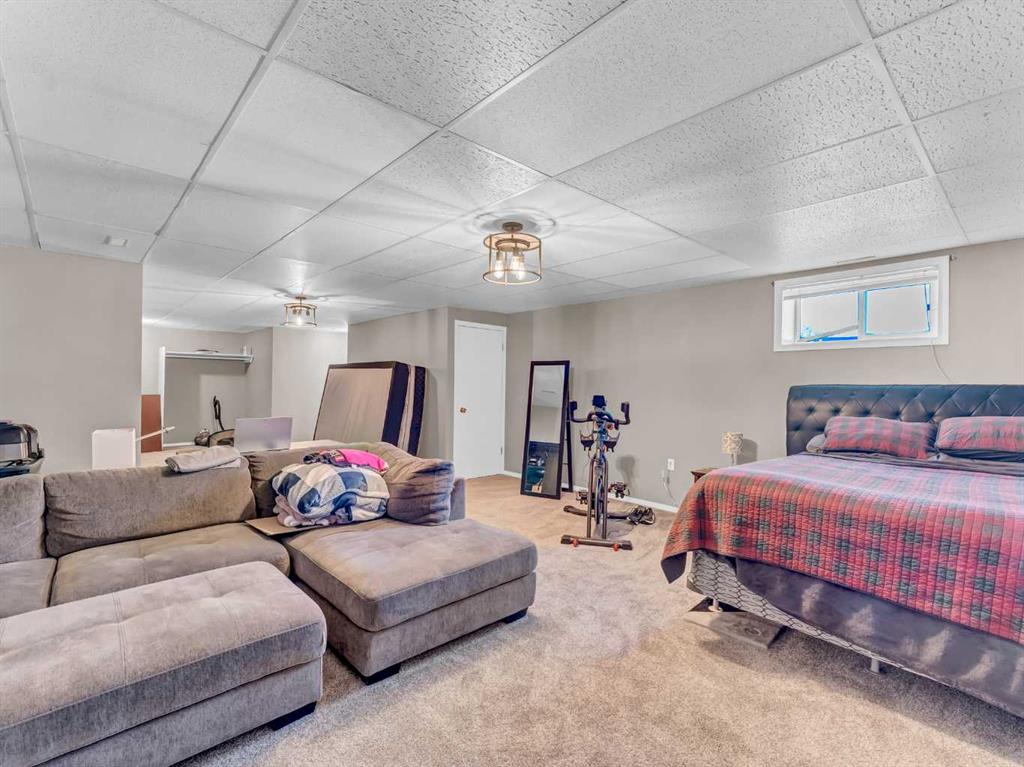 #101 165 South Ridge Drive SE