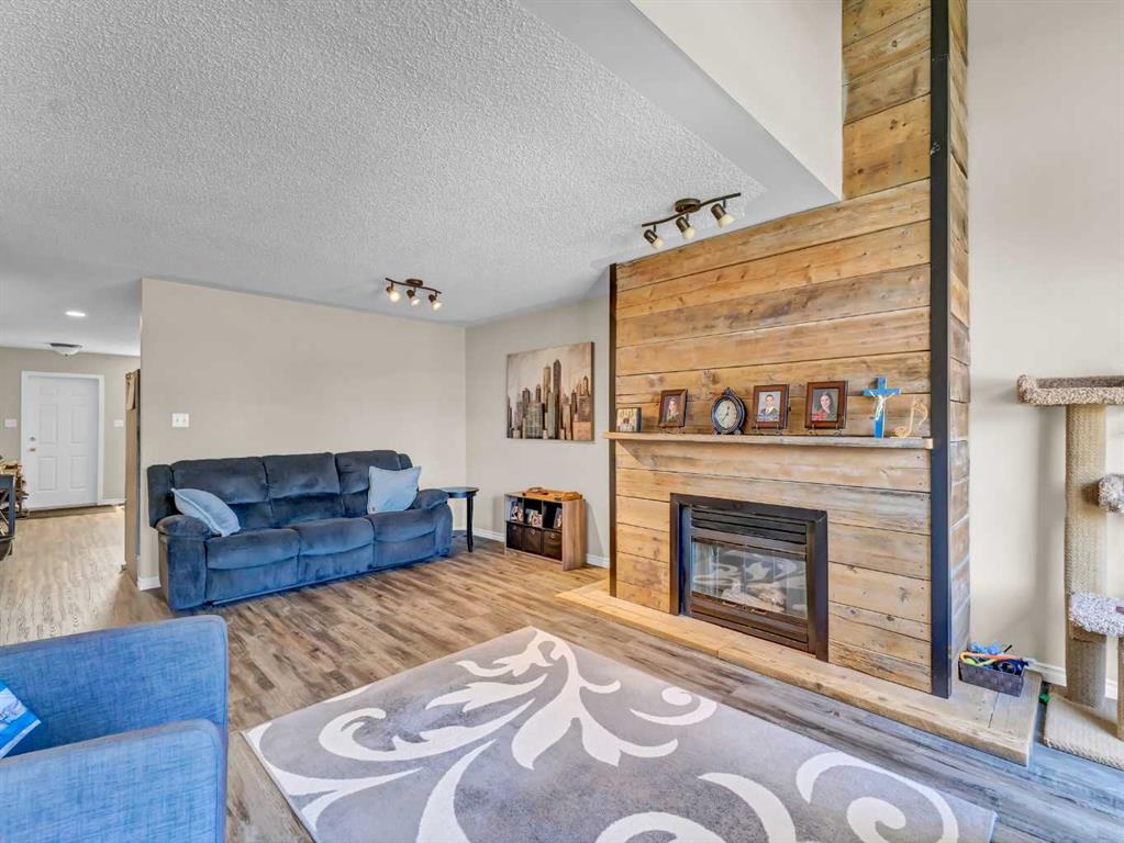 #101 165 South Ridge Drive SE