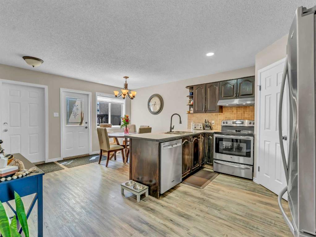 #101 165 South Ridge Drive SE