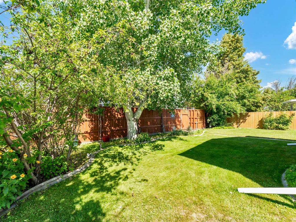 66 Stapeford Crescent SE