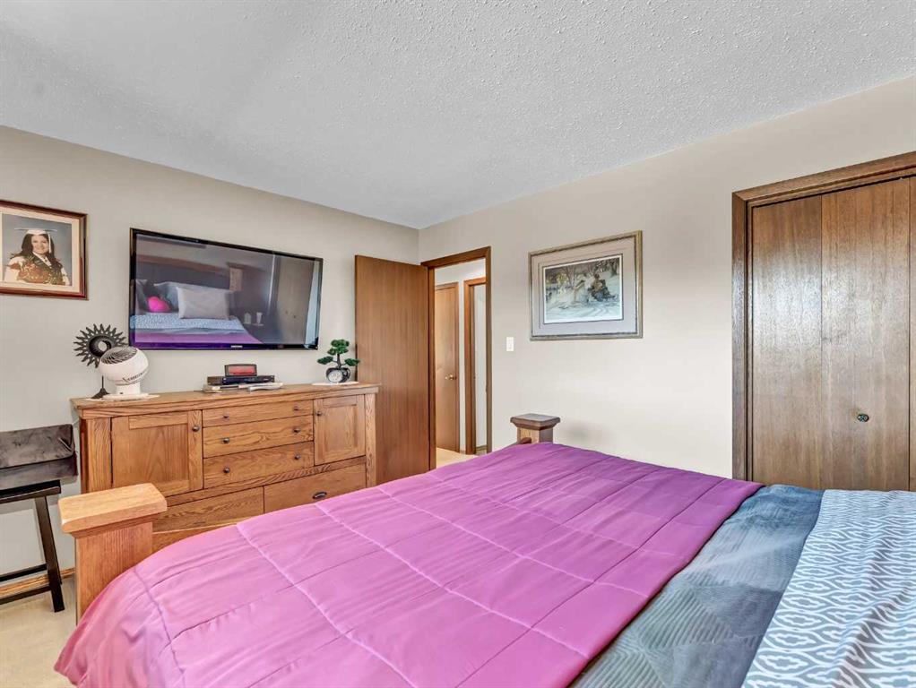 24 Sillak Crescent SE