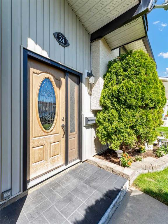 24 Sillak Crescent SE
