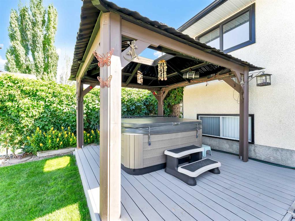 24 Sillak Crescent SE