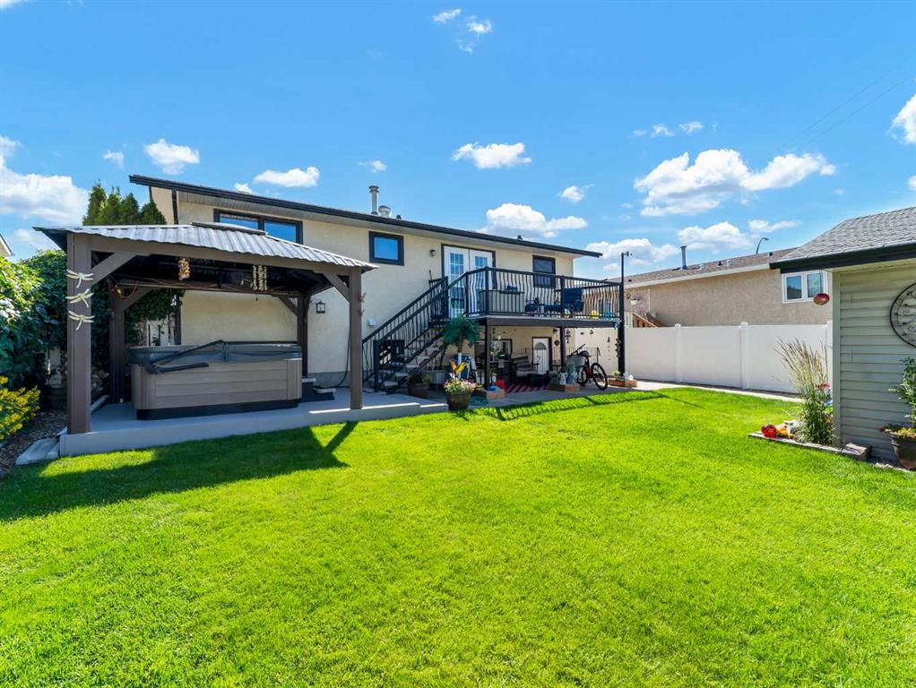 24 Sillak Crescent SE
