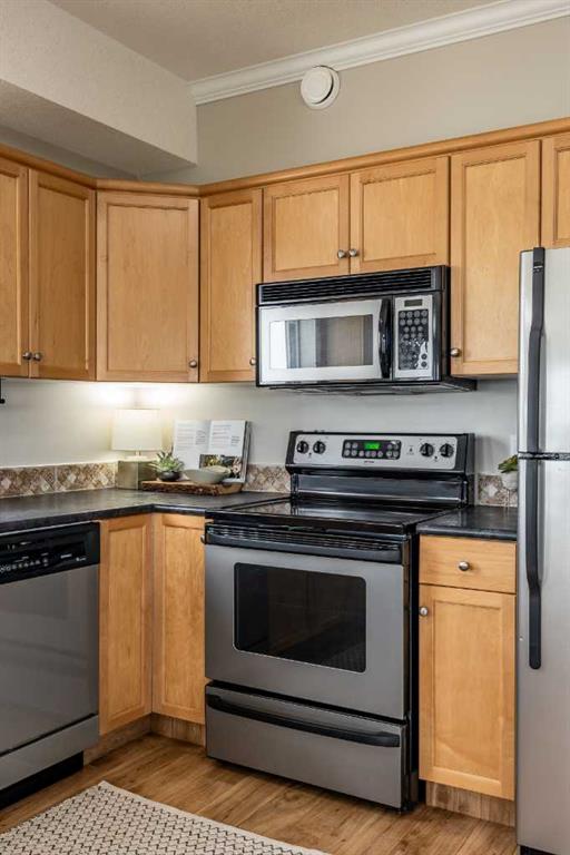#5 85 Sunrise Way SW