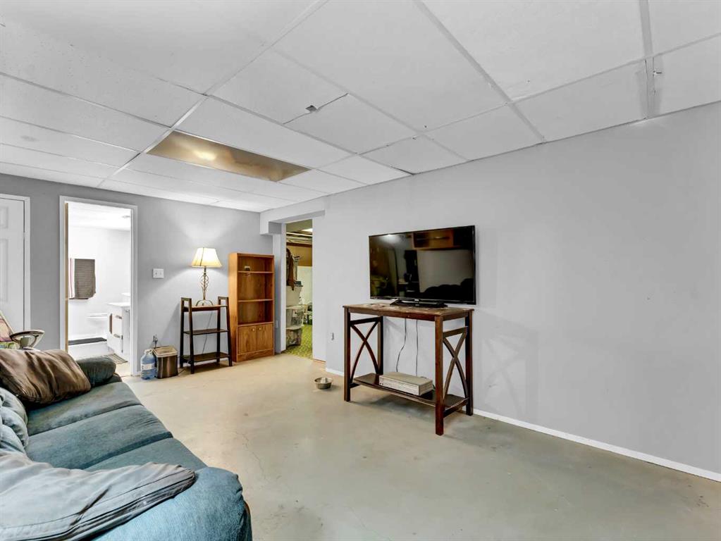 108 Cypress Way SE