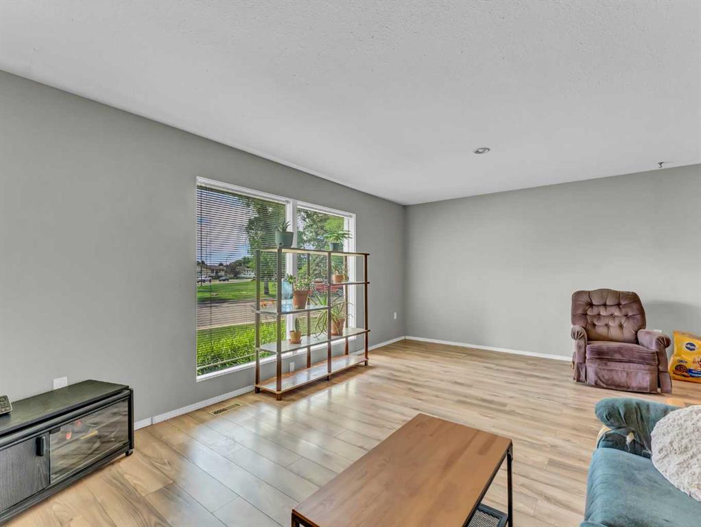 108 Cypress Way SE