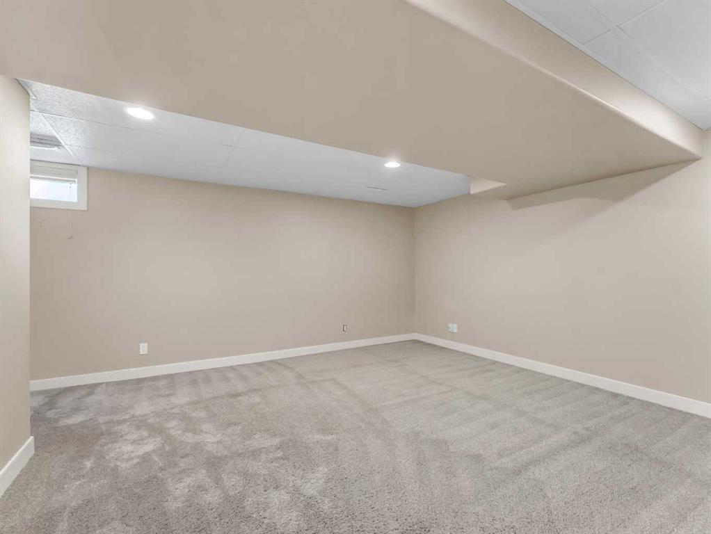 150 Simpson Crescent SE