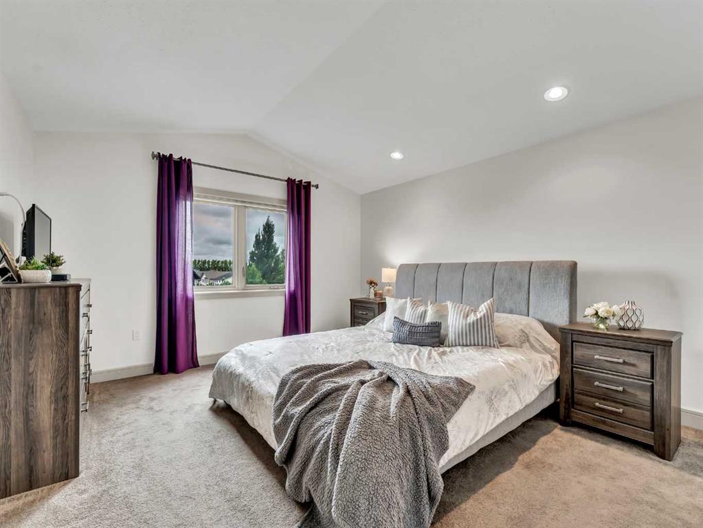 527 Vista Drive SE