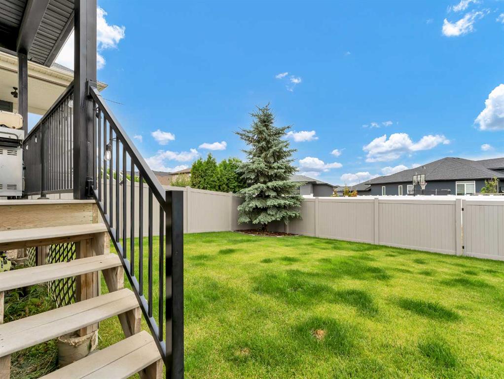 527 Vista Drive SE