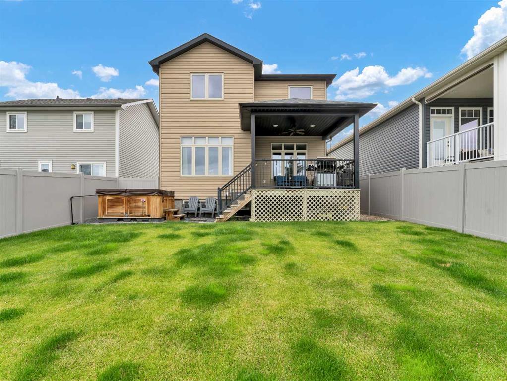 527 Vista Drive SE