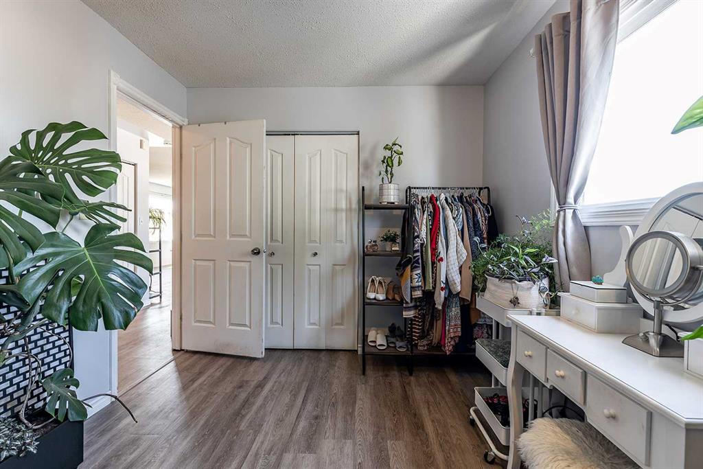 2170 Hawke Crescent NE
