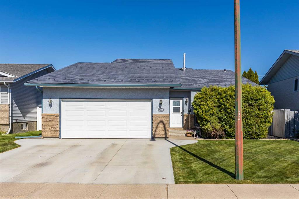 903 7 Street SE, Redcliff