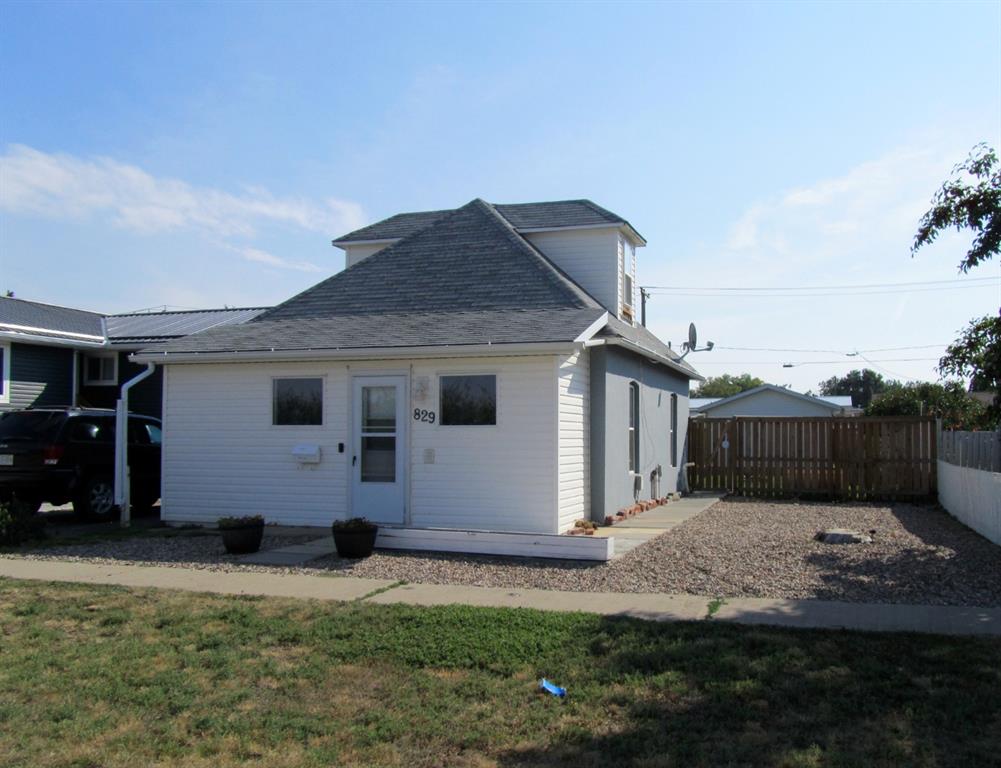 829 Main Street S, Redcliff