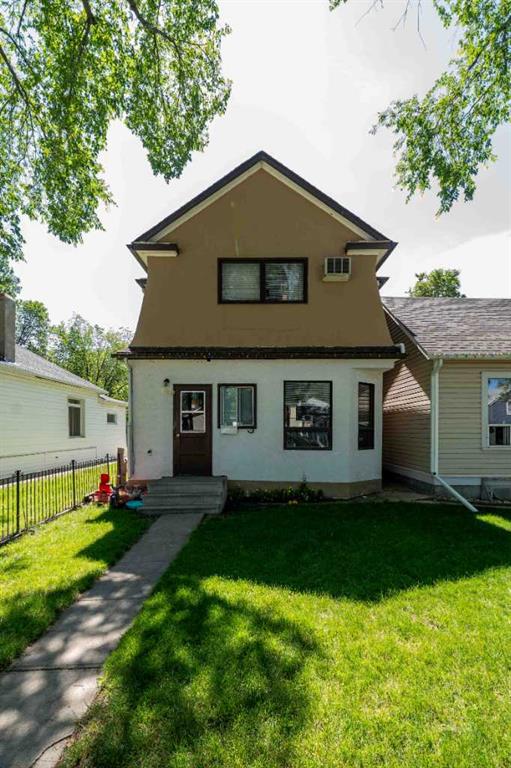 831A 4 Street SE, Medicine Hat