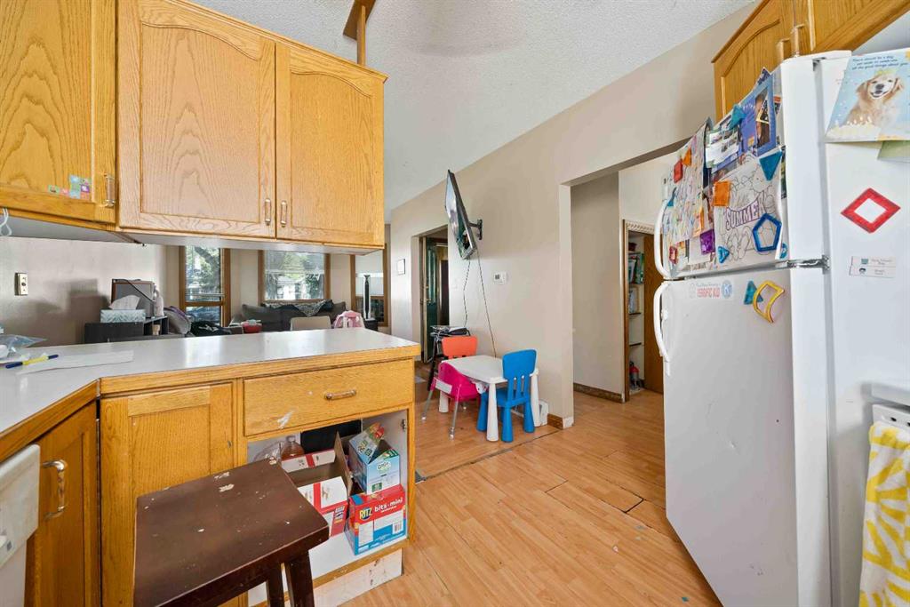 831A 4 Street SE