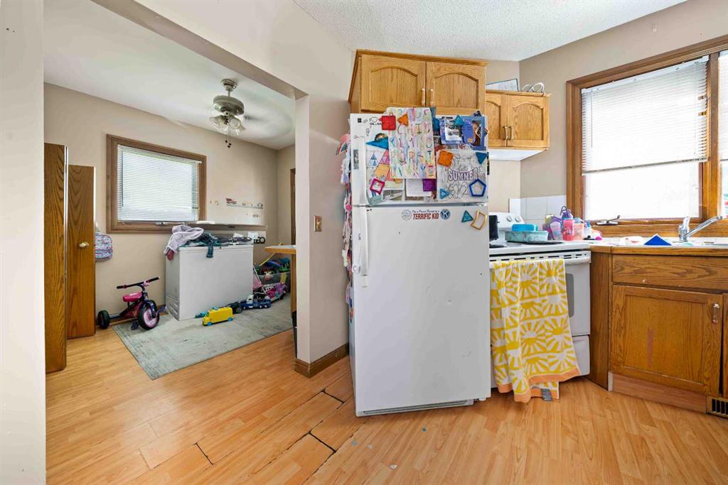 831A 4 Street SE