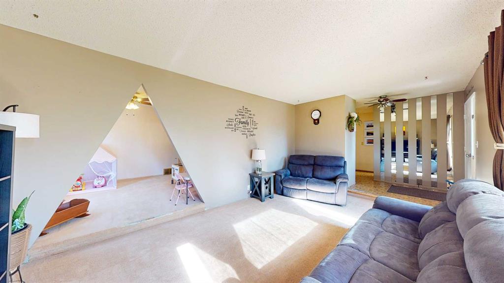 306 Main Street S