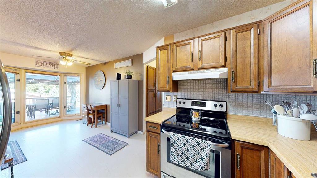 306 Main Street S