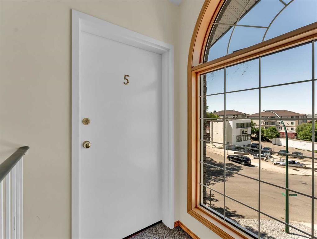 #5 407 Macleod Trail SE