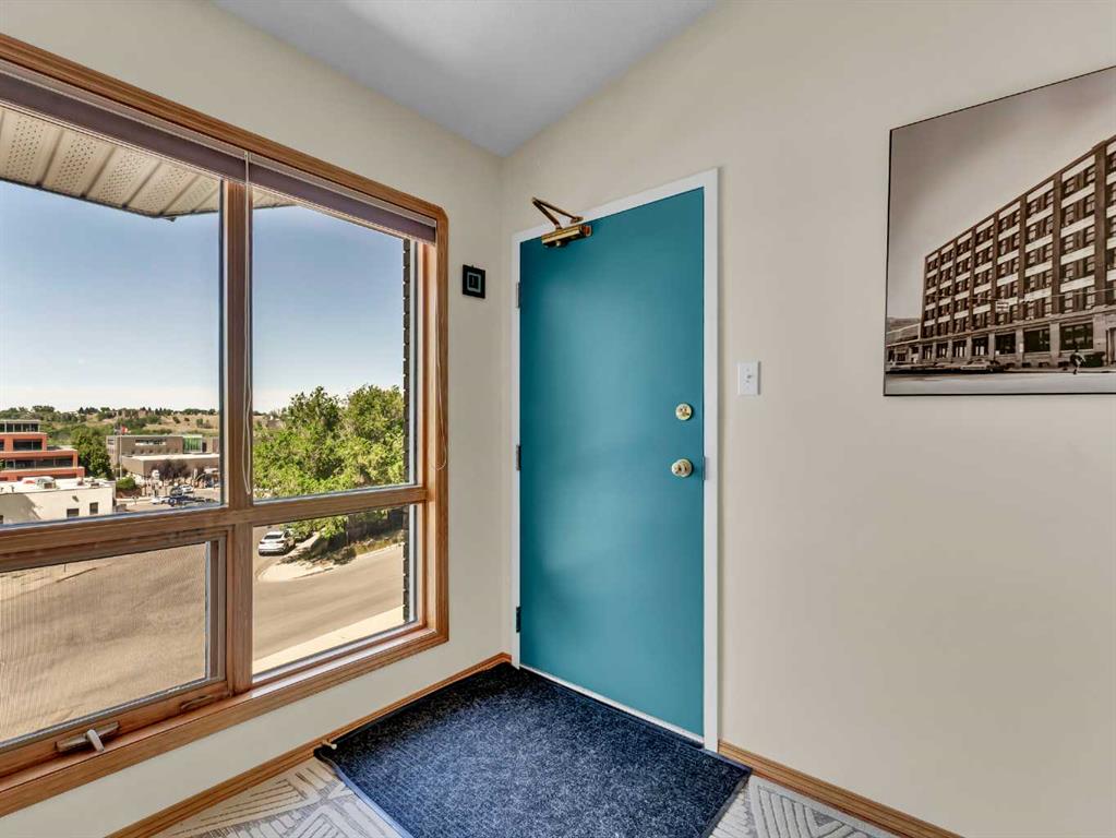 #5 407 Macleod Trail SE