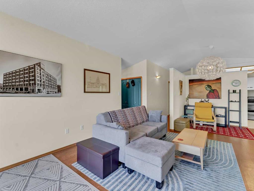 #5 407 Macleod Trail SE