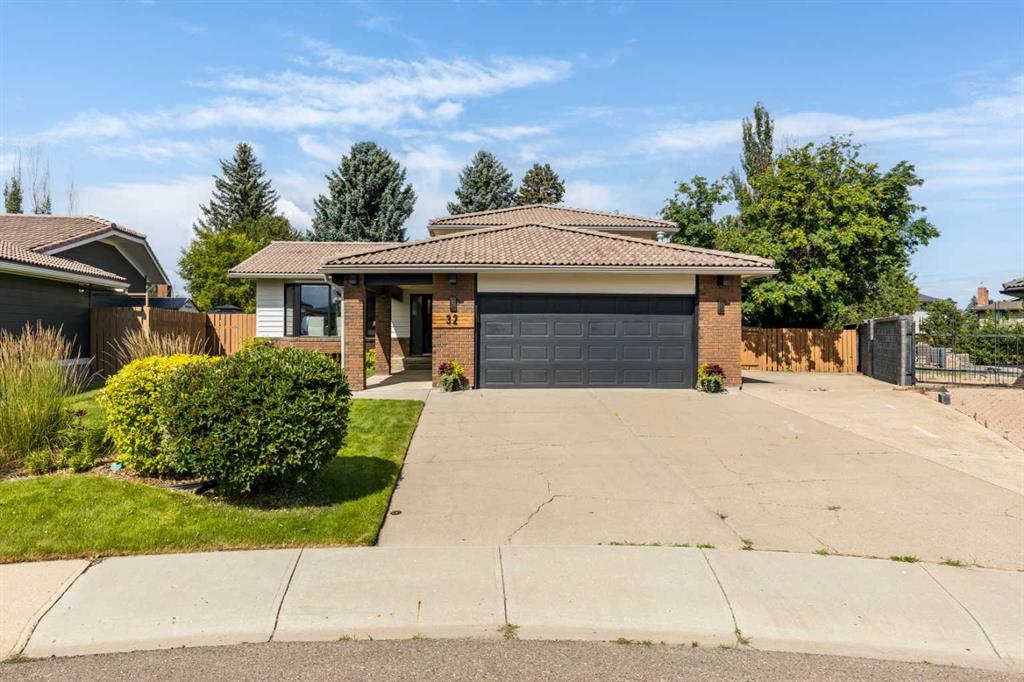 32 Ross Heights Court SE, Medicine Hat